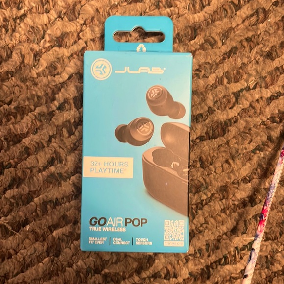 JLab Audio JBuds GoAIRpop Signature Bluetooth Earbuds - black- NEW - Picture 1 of 2